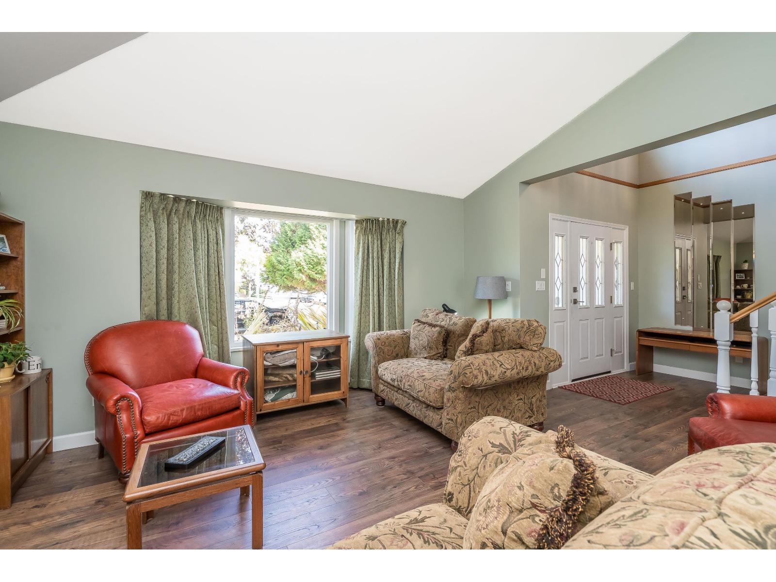 18156 Claytonwood Crescent Property Photo 5