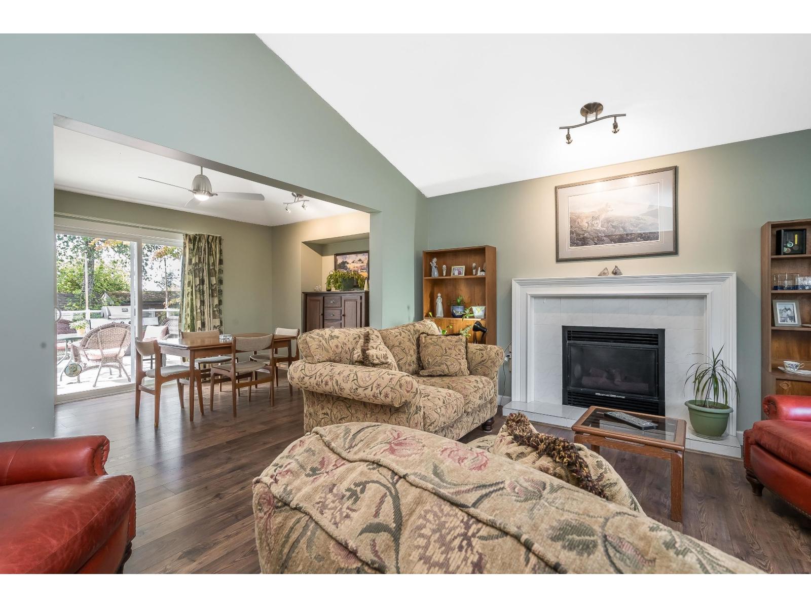 18156 Claytonwood Crescent Property Photo 7