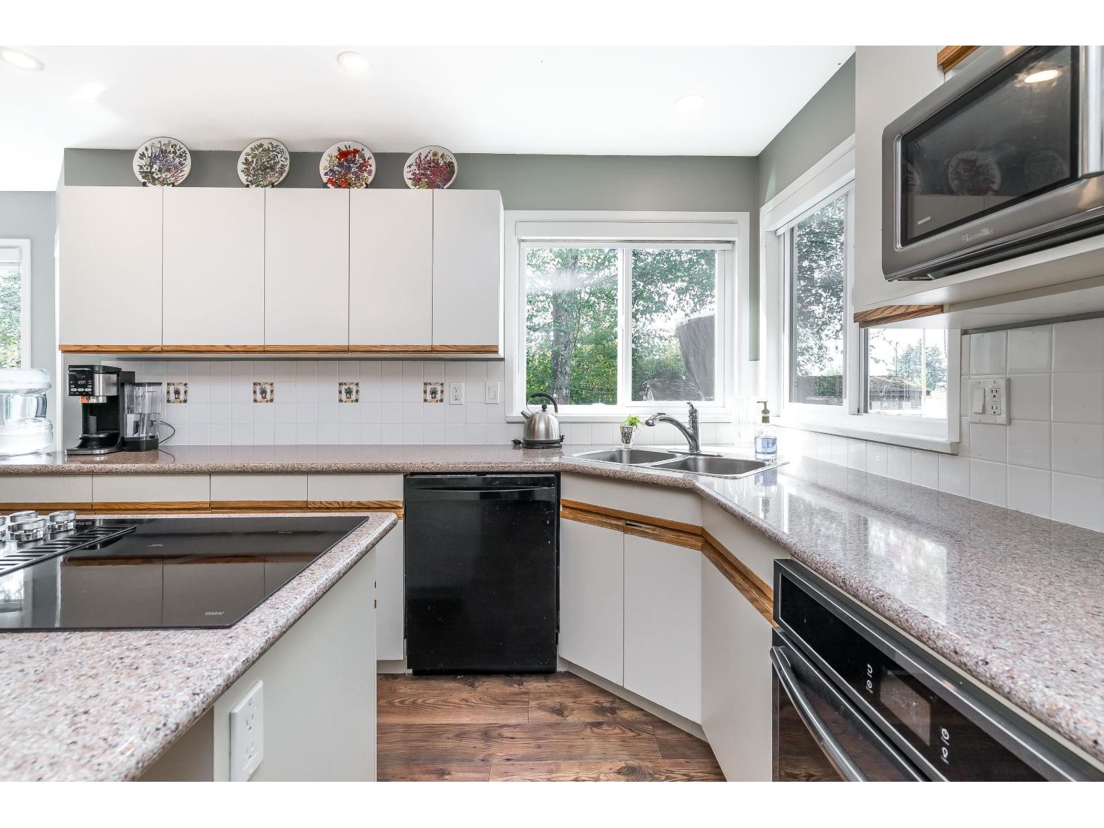 18156 Claytonwood Crescent Property Photo 13