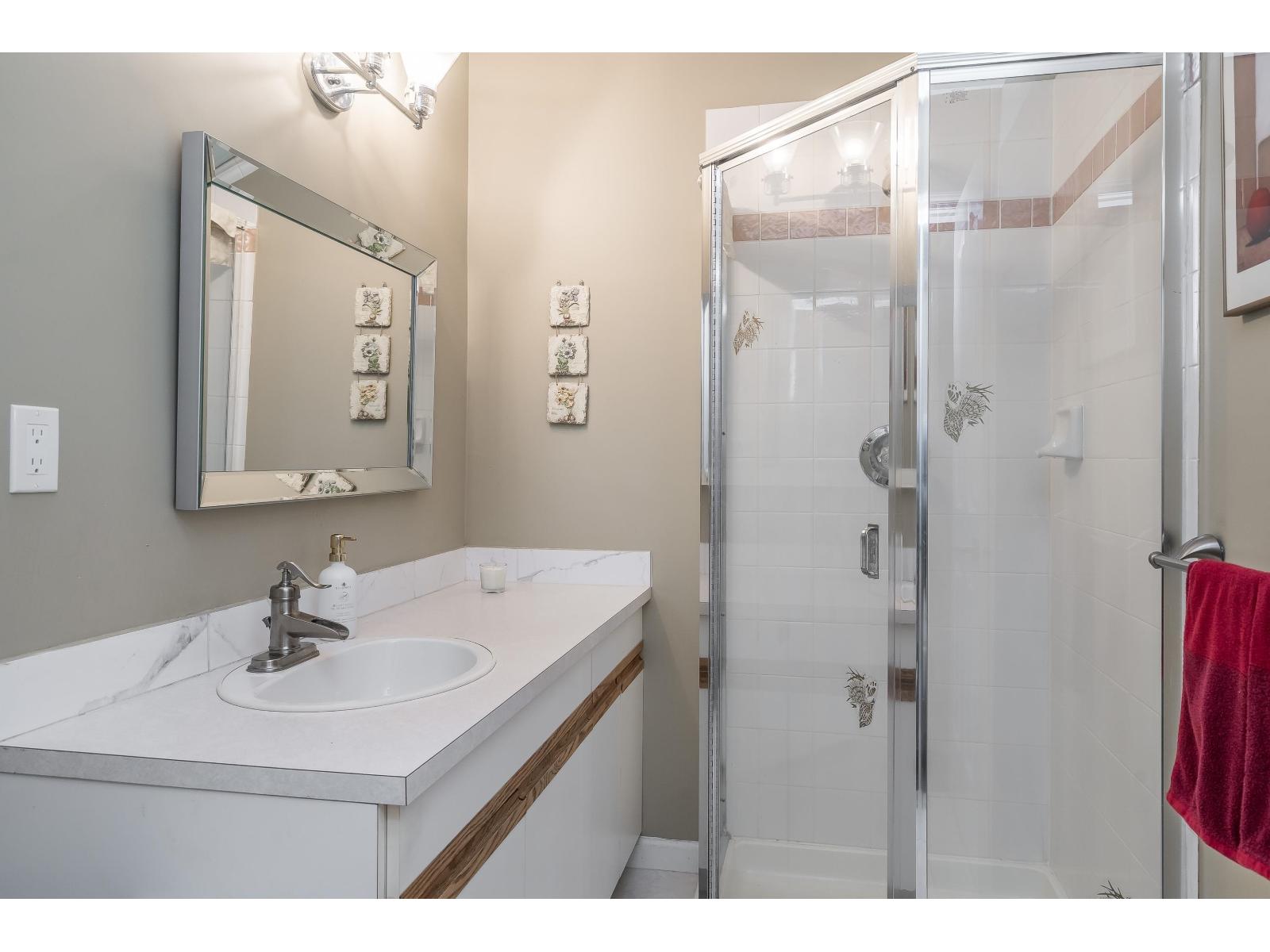 18156 Claytonwood Crescent Property Photo 17
