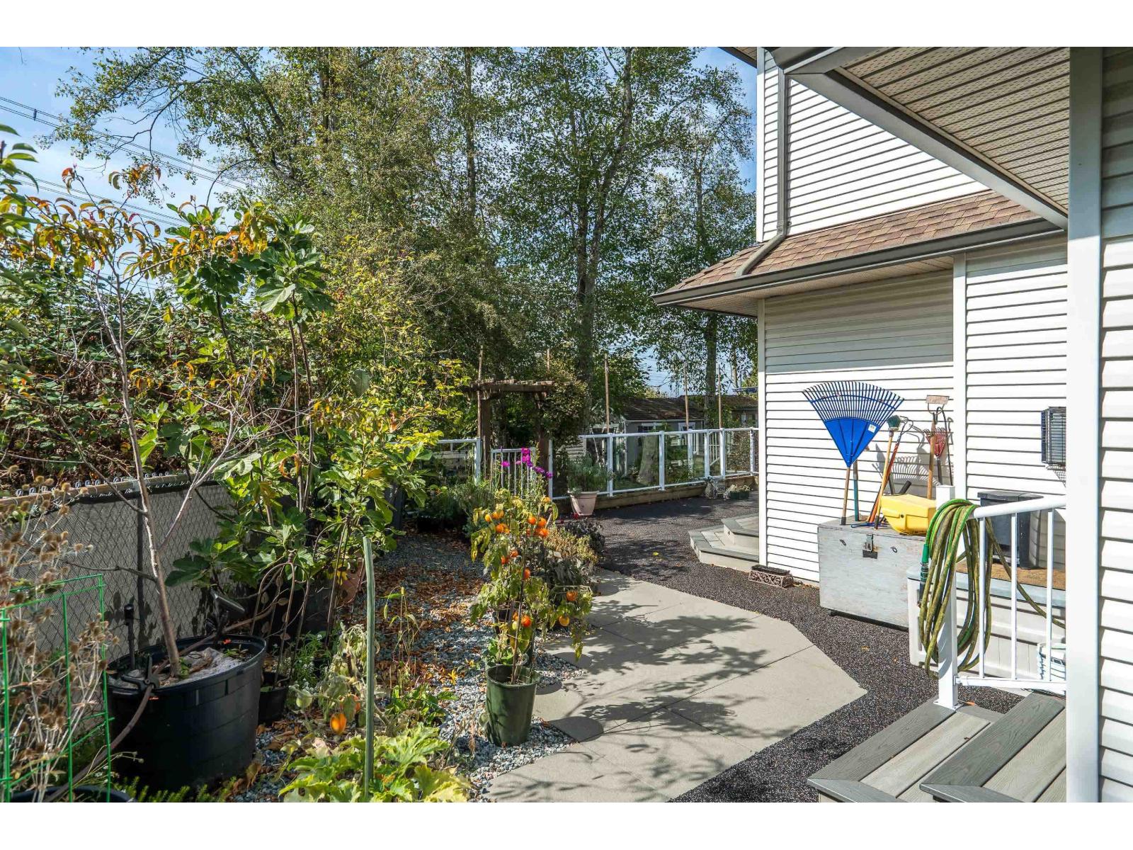 18156 Claytonwood Crescent Property Photo 34