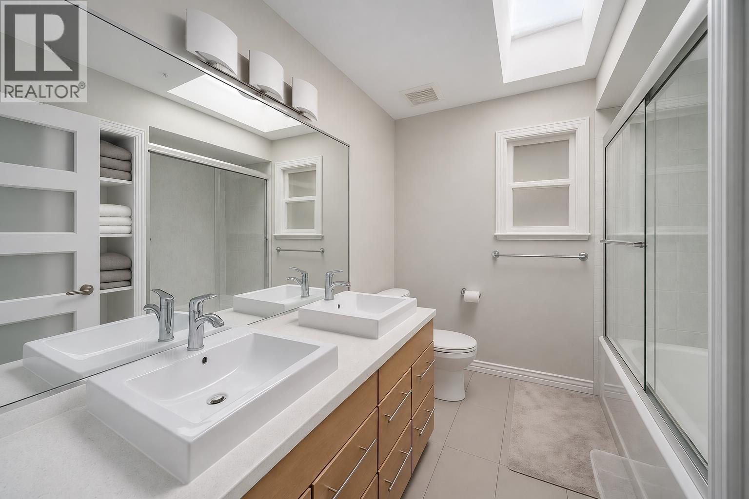 2726 W 42nd Avenue Property Photo 21
