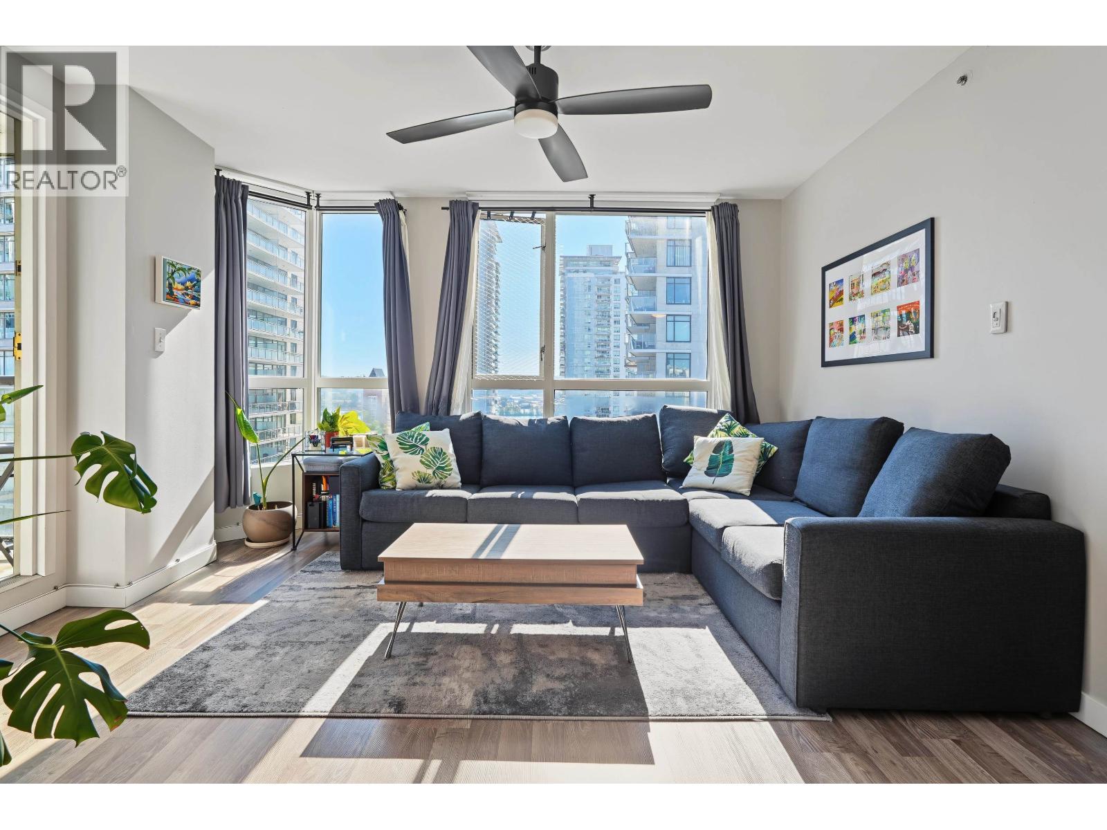 1105 55 Tenth Street Property Photo 1