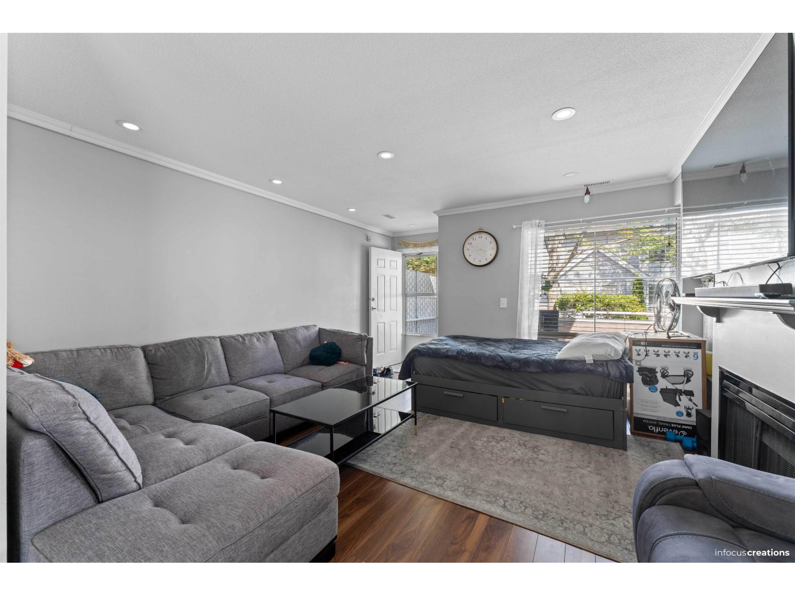 28 13713 72a Avenue Property Photo 6