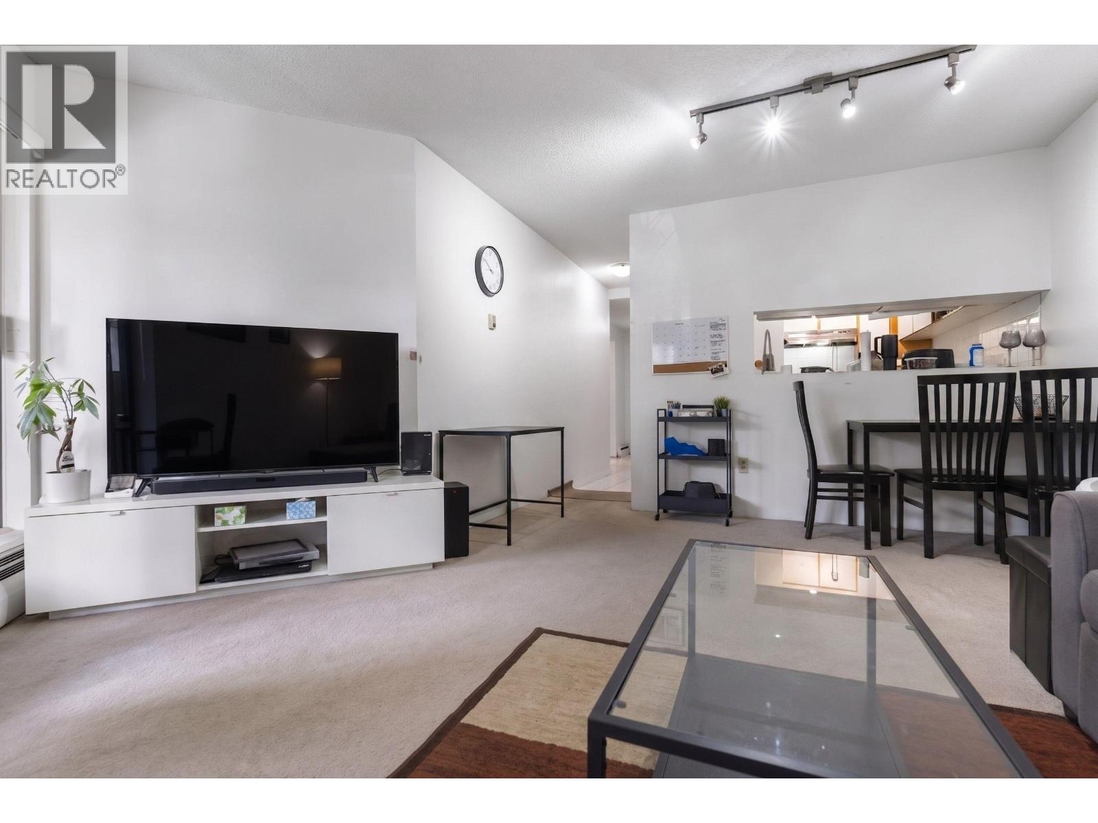 230 8460 Ackroyd Road Property Photo 4