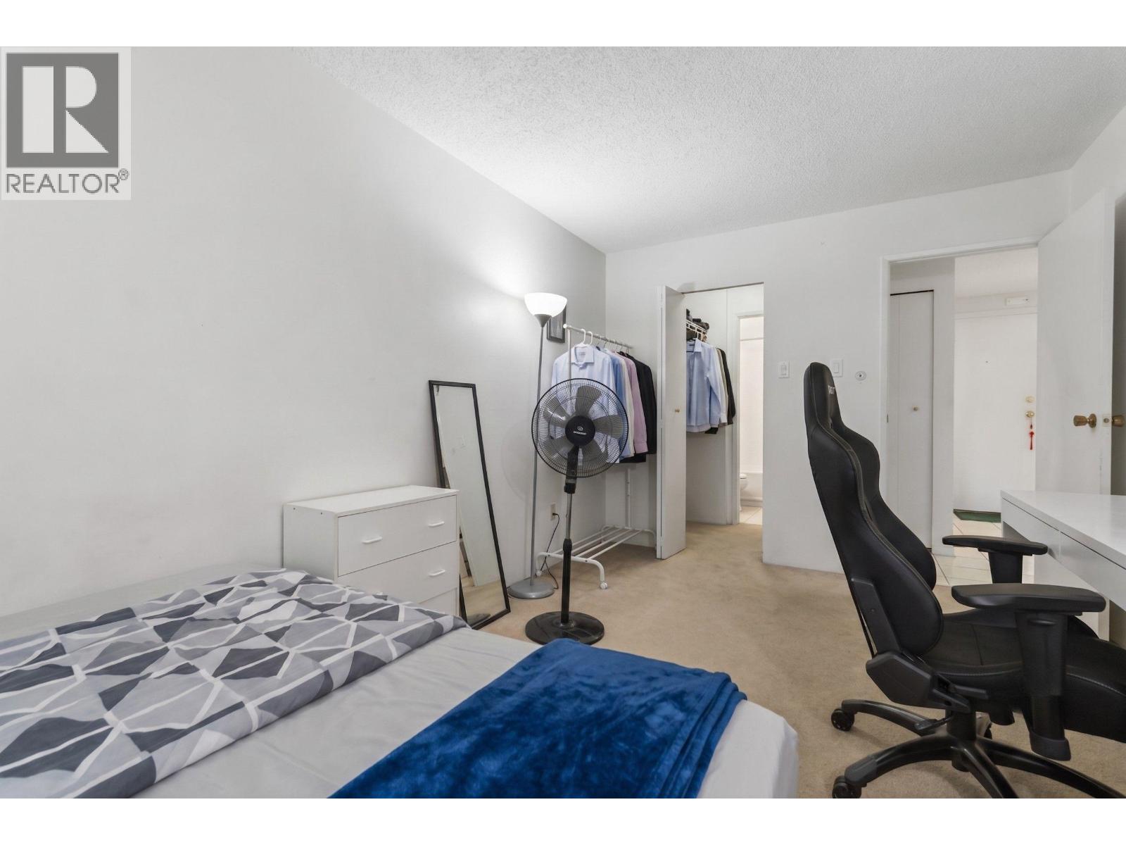 230 8460 Ackroyd Road Property Photo 12