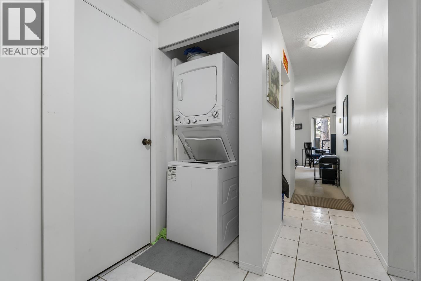 230 8460 Ackroyd Road Property Photo 15