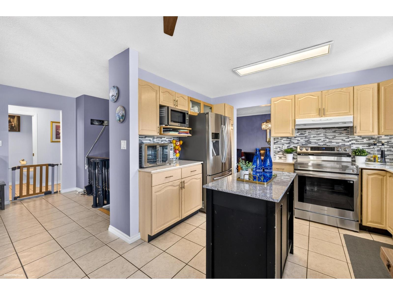 8396 Centre Street Property Photo 6