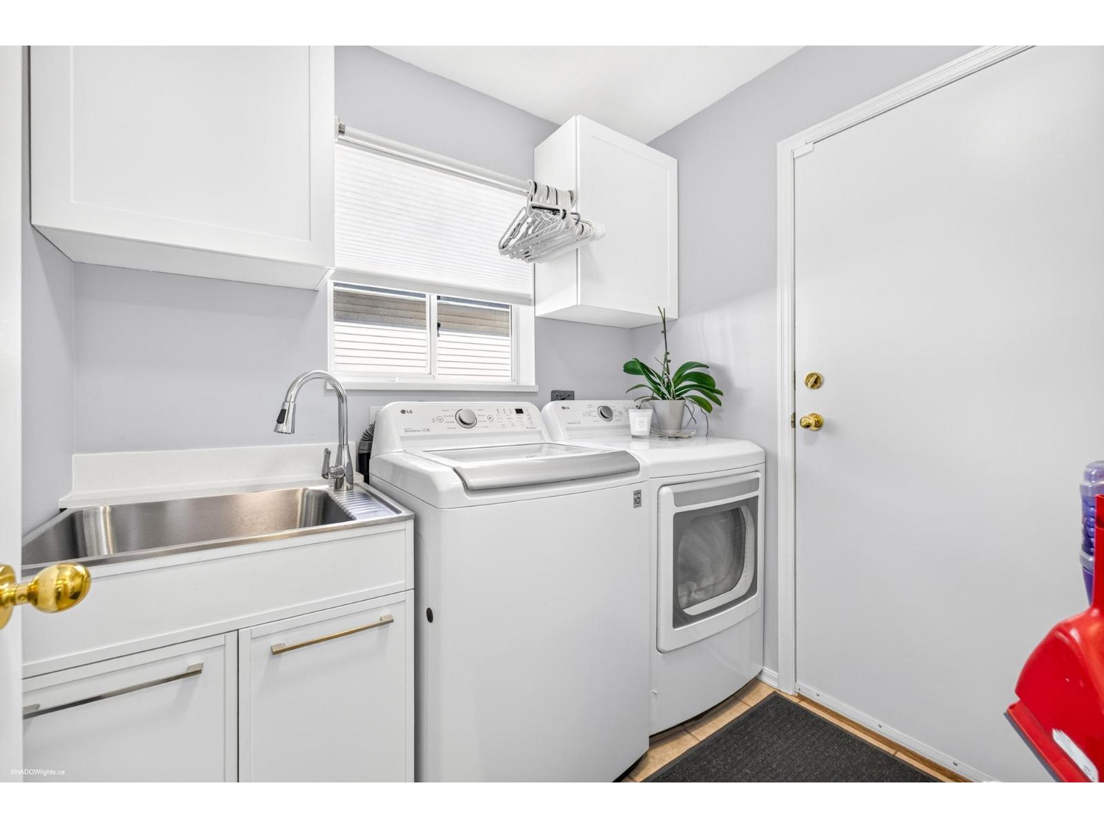 8396 Centre Street Property Photo 18