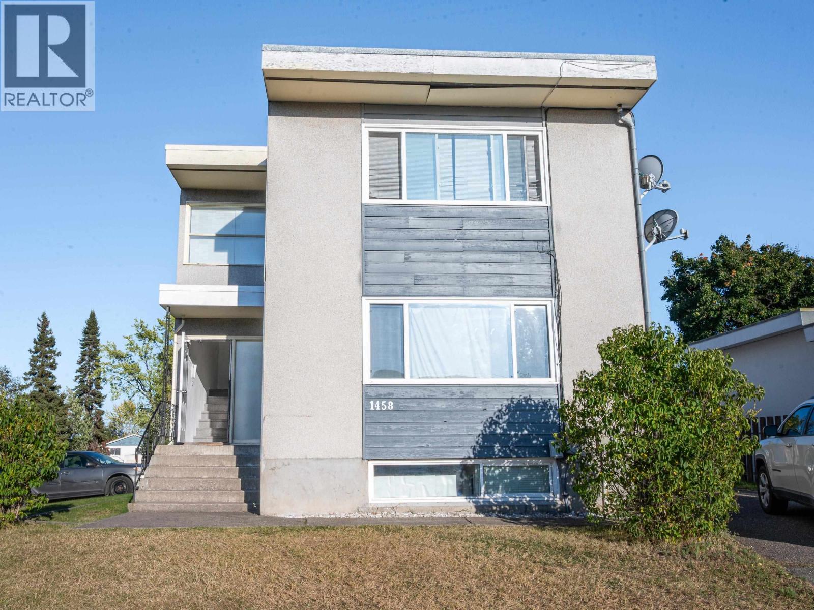 1458-1460 Nation Crescent Property Photo 2