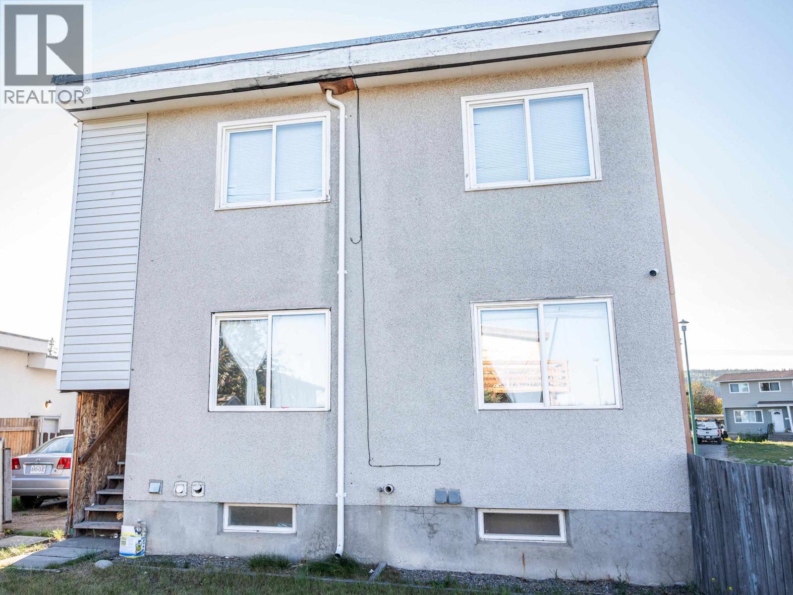 1458-1460 Nation Crescent Property Photo 6
