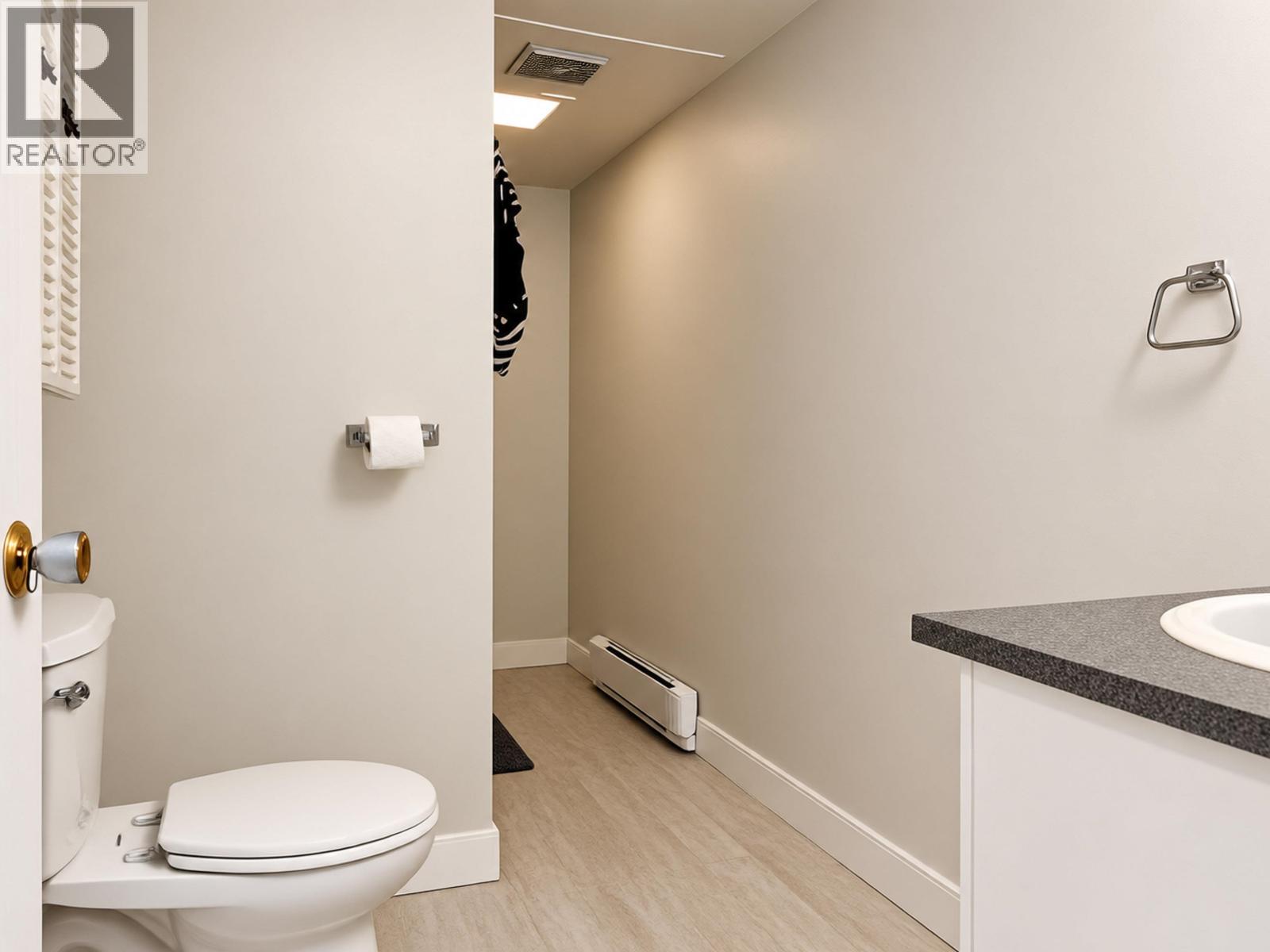 1458-1460 Nation Crescent Property Photo 20