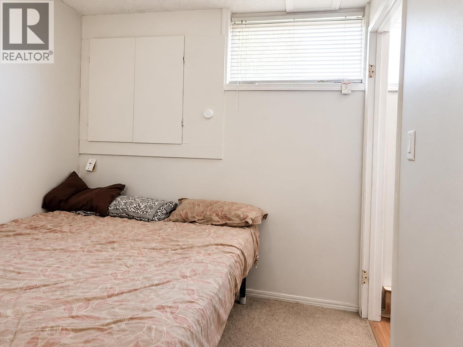 1458-1460 Nation Crescent Property Photo 22