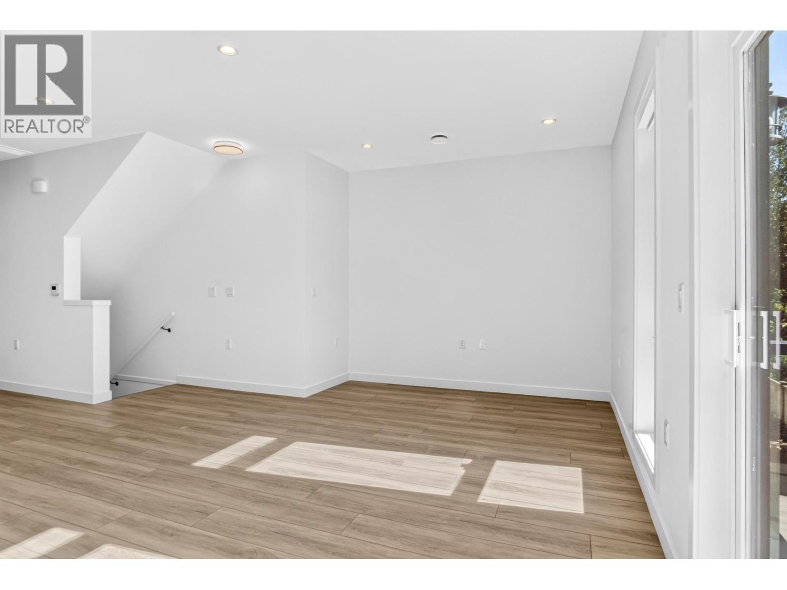 15 4337 Boundary Road Property Photo 5