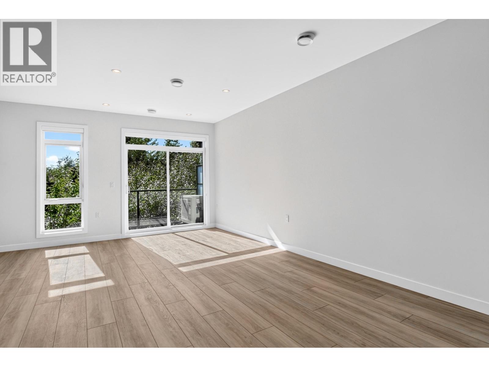 15 4337 Boundary Road Property Photo 7