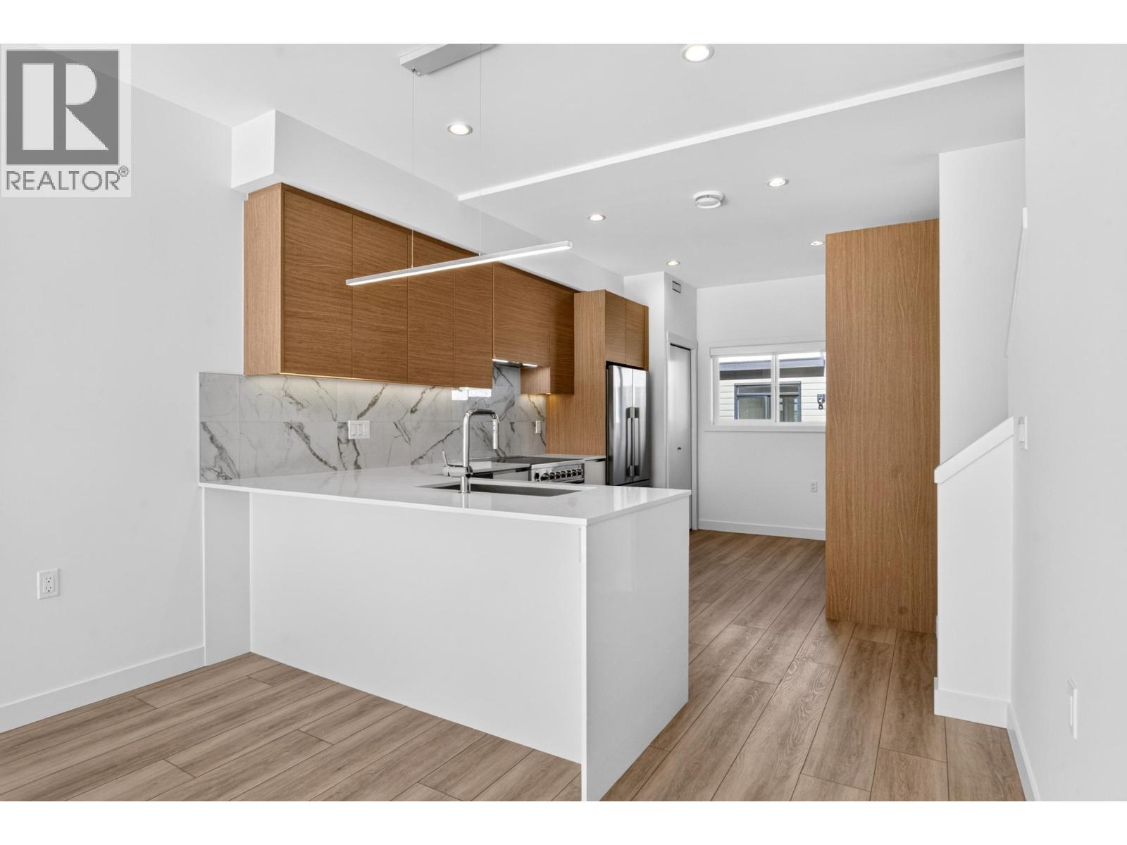 15 4337 Boundary Road Property Photo 8