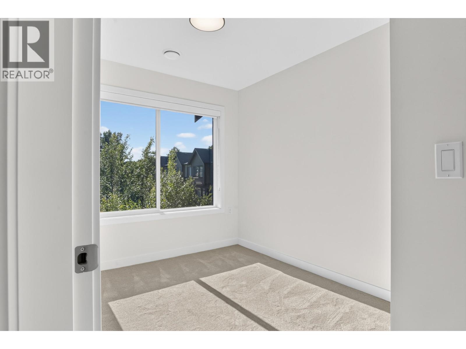 15 4337 Boundary Road Property Photo 17