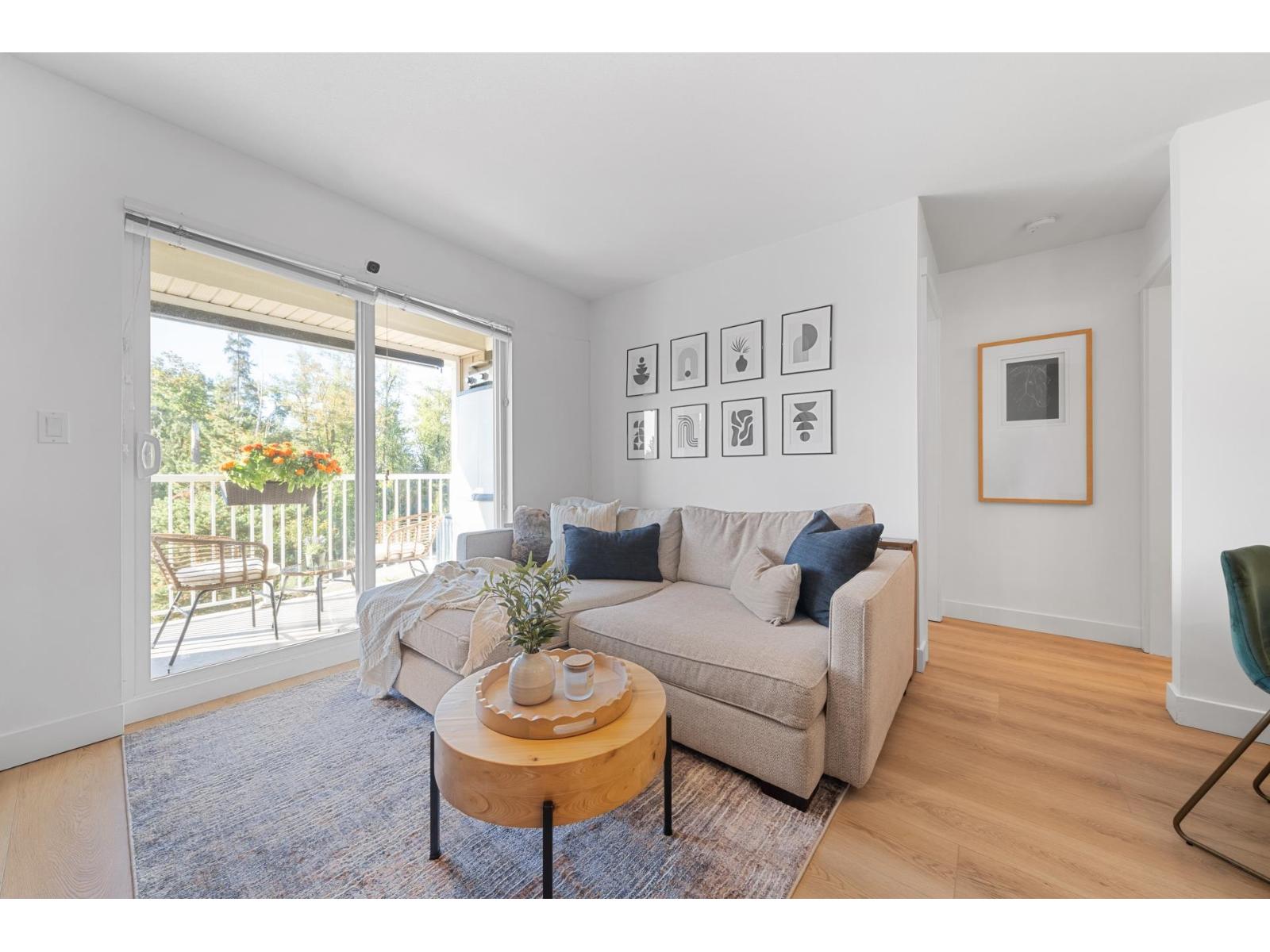 310 19388 65 Avenue Property Photo 2