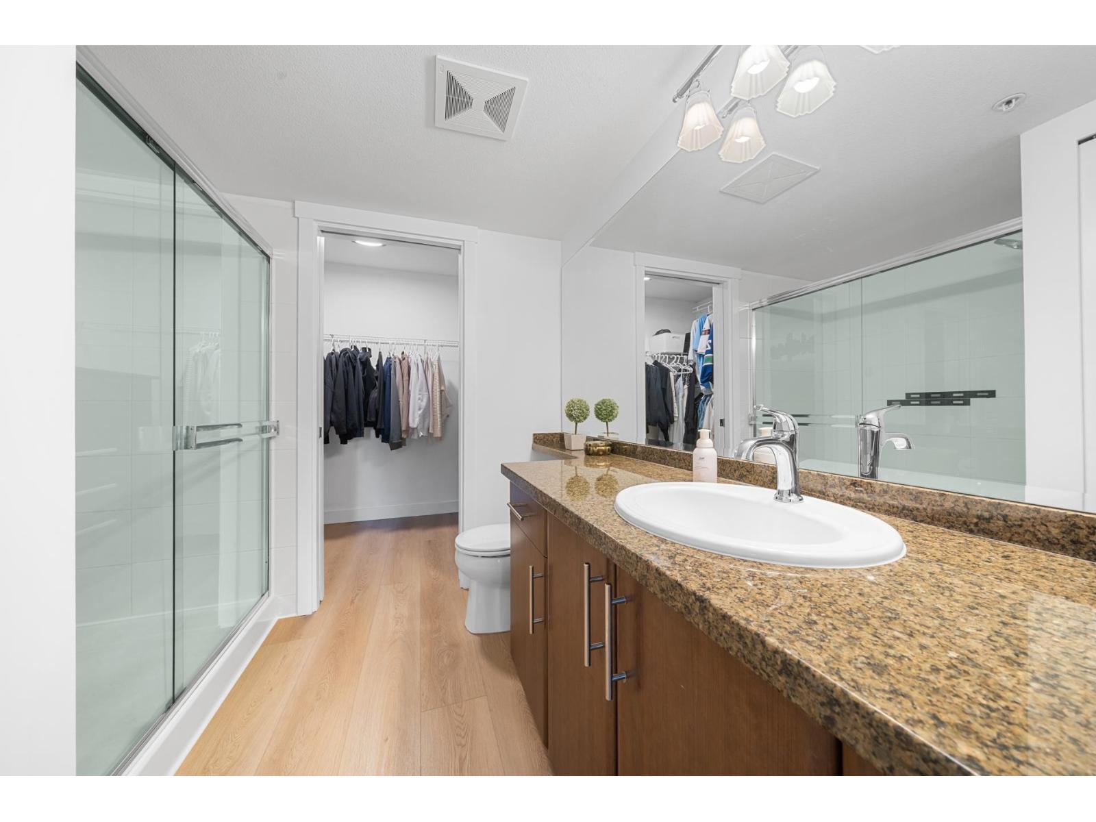 310 19388 65 Avenue Property Photo 10