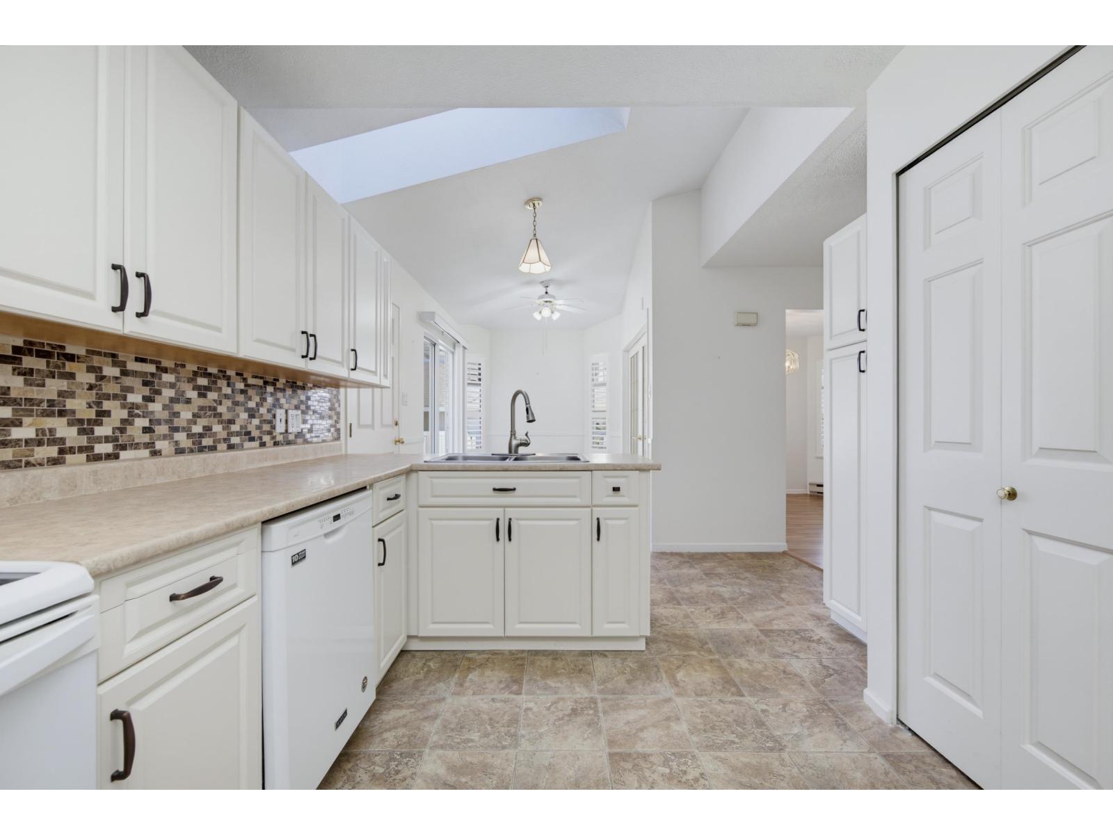 97 8737 212 Street Property Photo 14