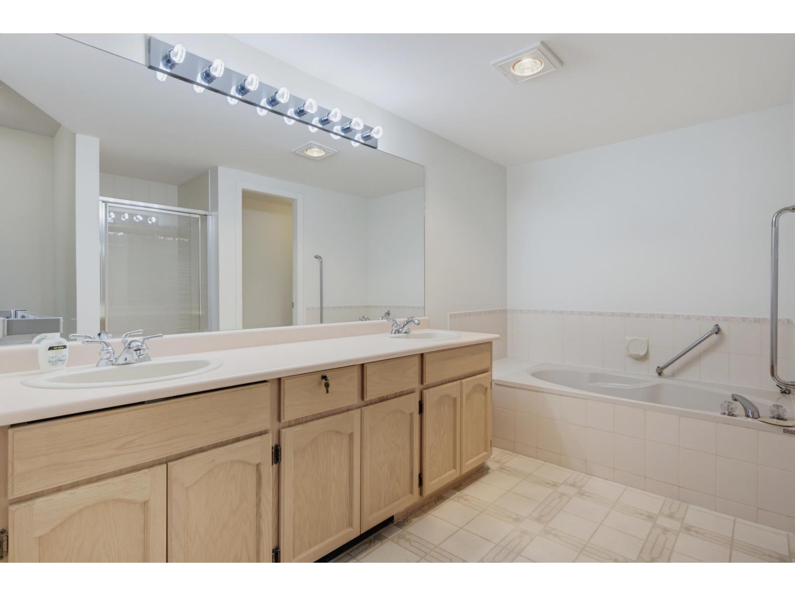 97 8737 212 Street Property Photo 20