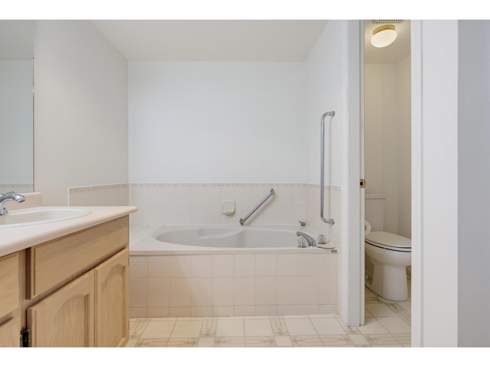 97 8737 212 Street Property Photo 21
