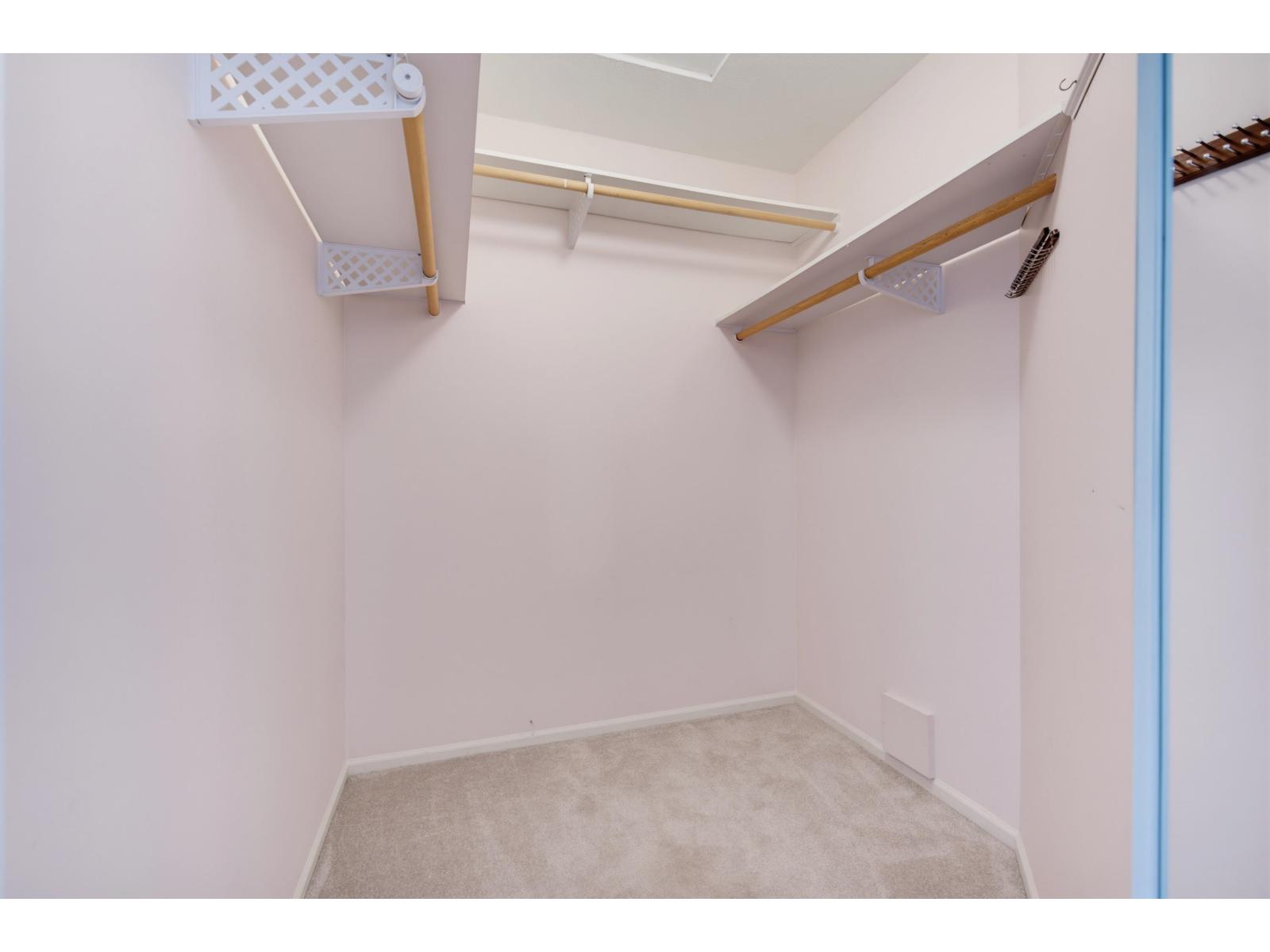 97 8737 212 Street Property Photo 22