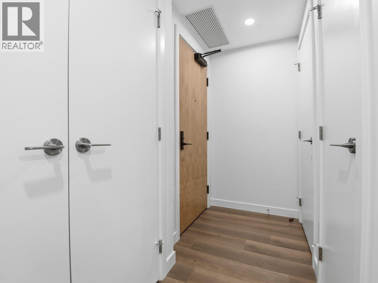 607 5987 Wilson Avenue Property Photo 2