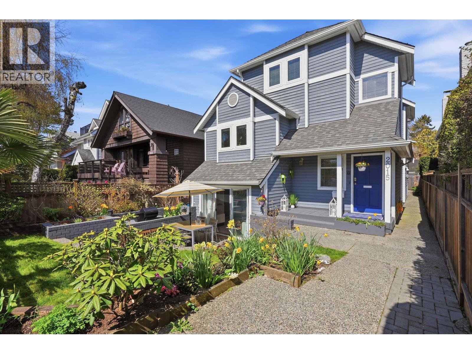 2015 Creelman Avenue Property Photo 1