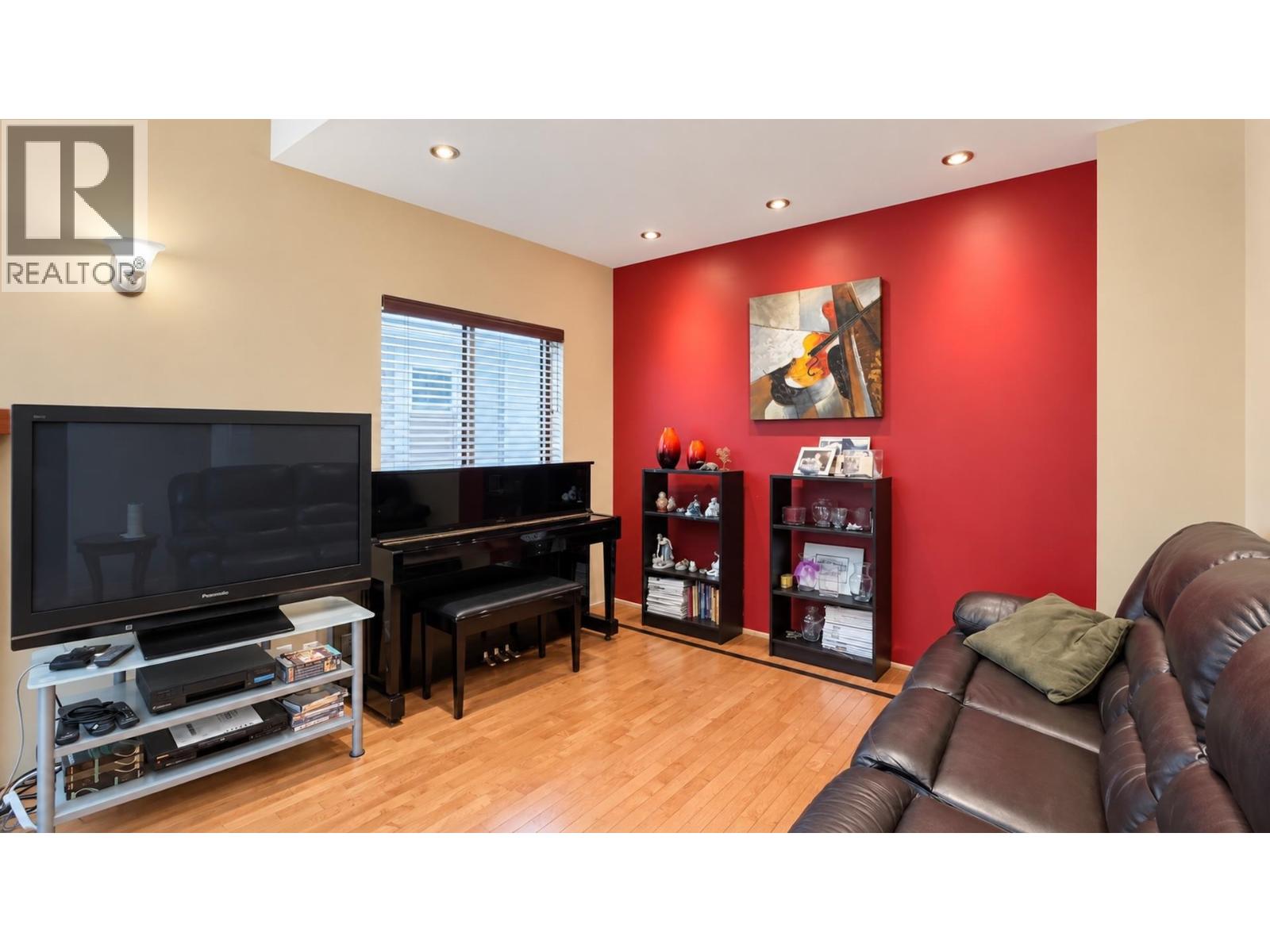 3841 W 23rd Avenue Property Photo 5