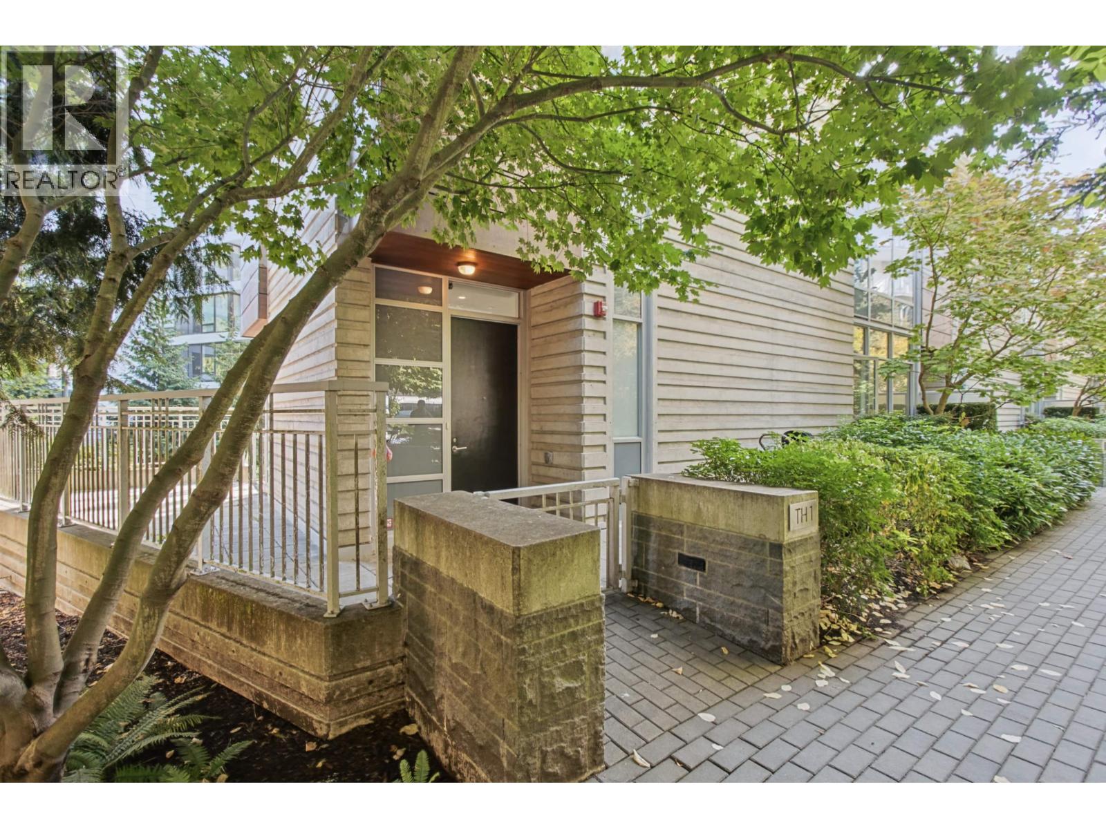 Th1 3355 Binning Road Property Photo 2