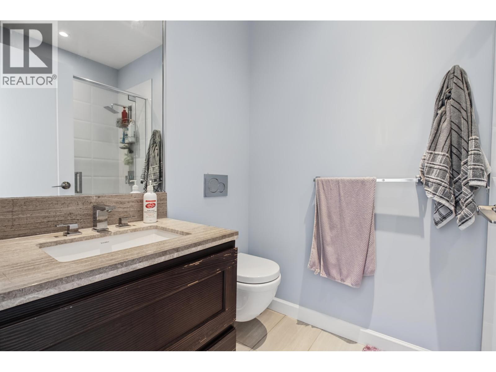 Th1 3355 Binning Road Property Photo 23