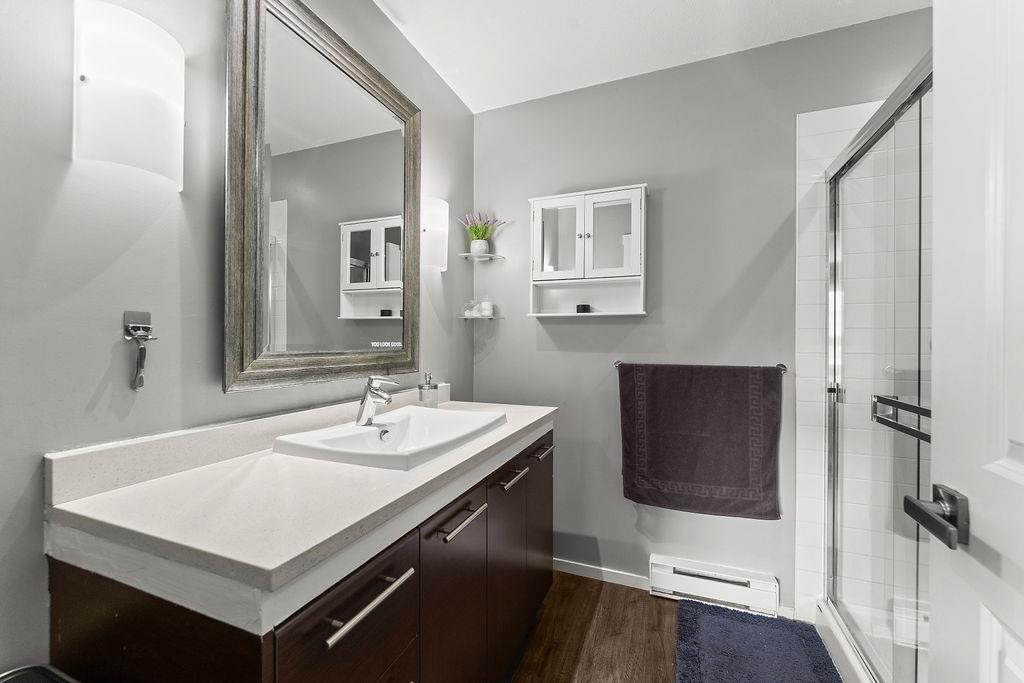 38 18983 72a Avenue Property Photo 20