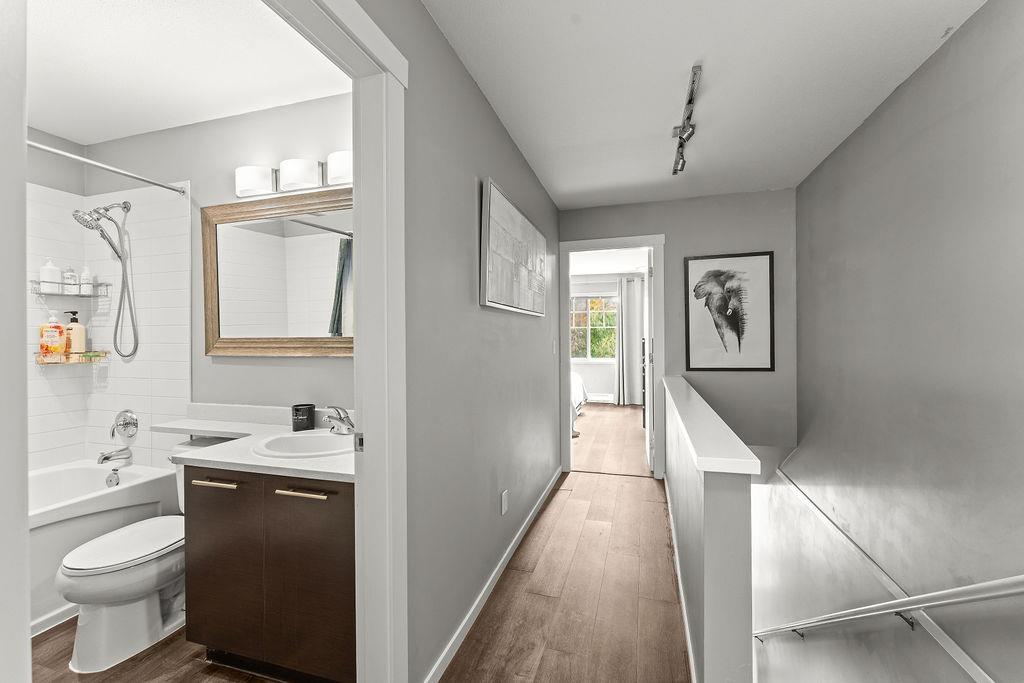 38 18983 72a Avenue Property Photo 23