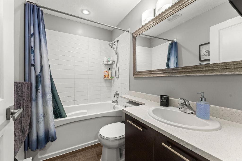 38 18983 72a Avenue Property Photo 26