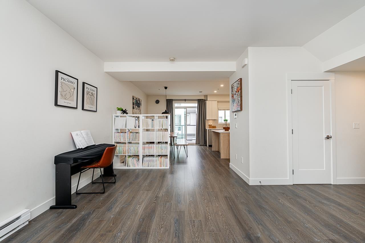 3 7947 209 Street Property Photo 15