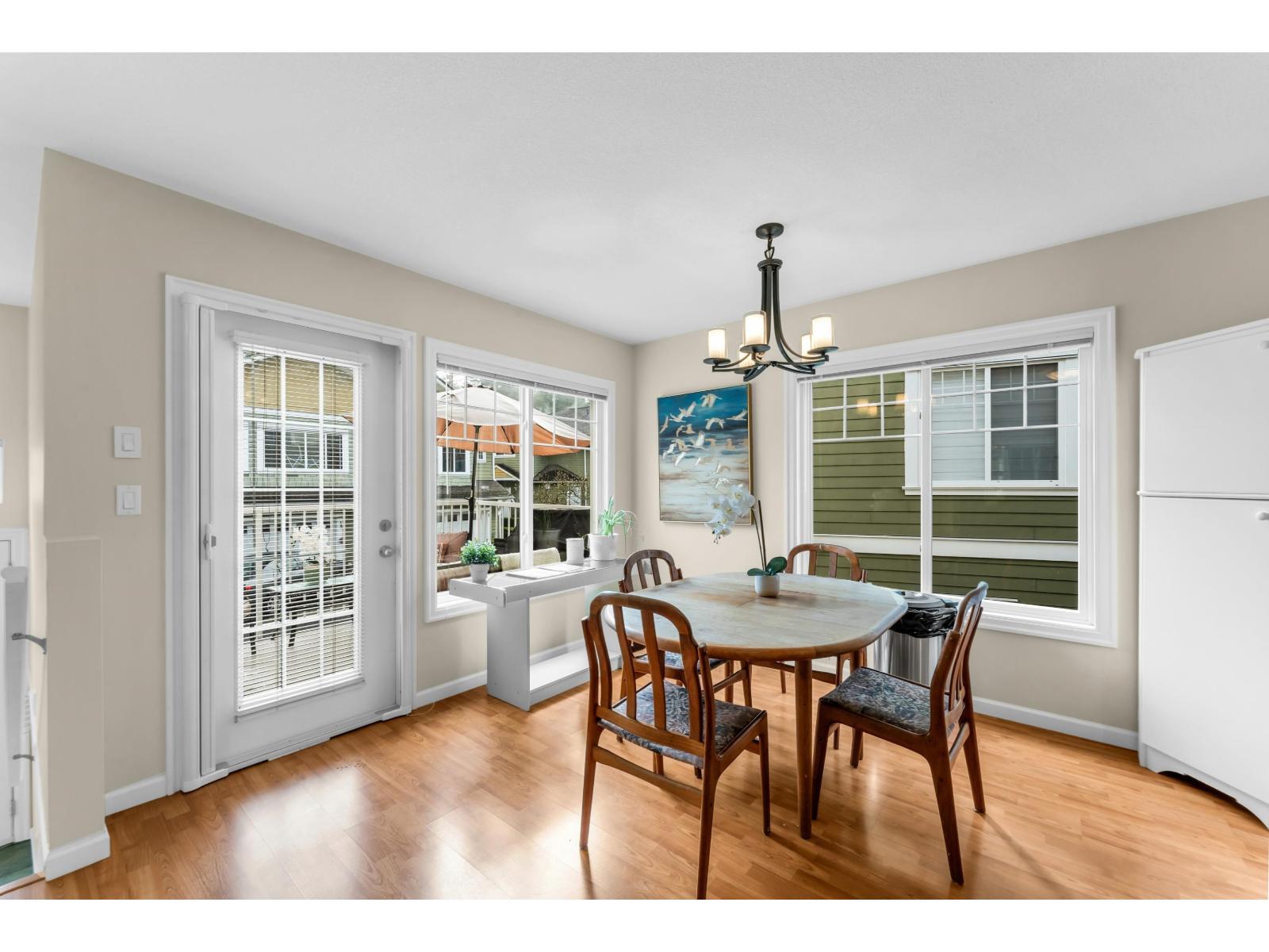 6 6110 138 Street Property Photo 15