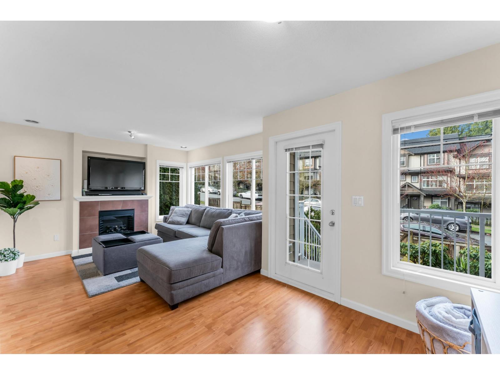 6 6110 138 Street Property Photo 20