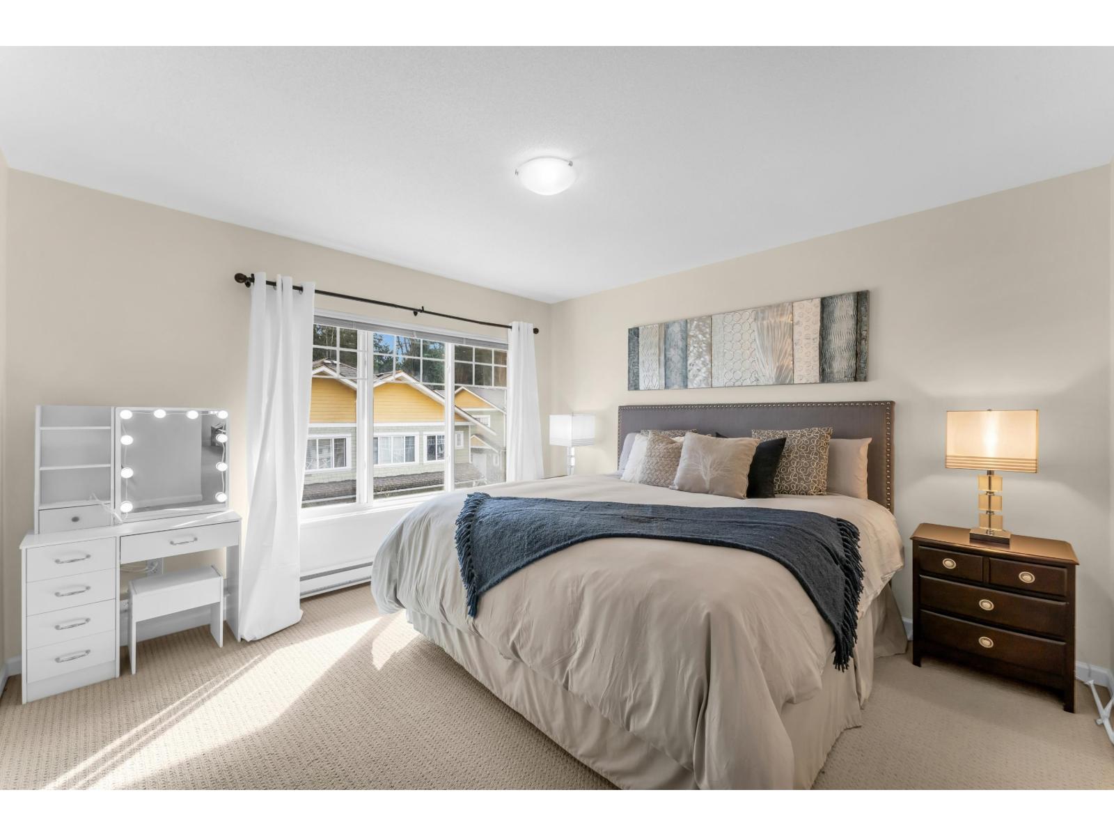 6 6110 138 Street Property Photo 23