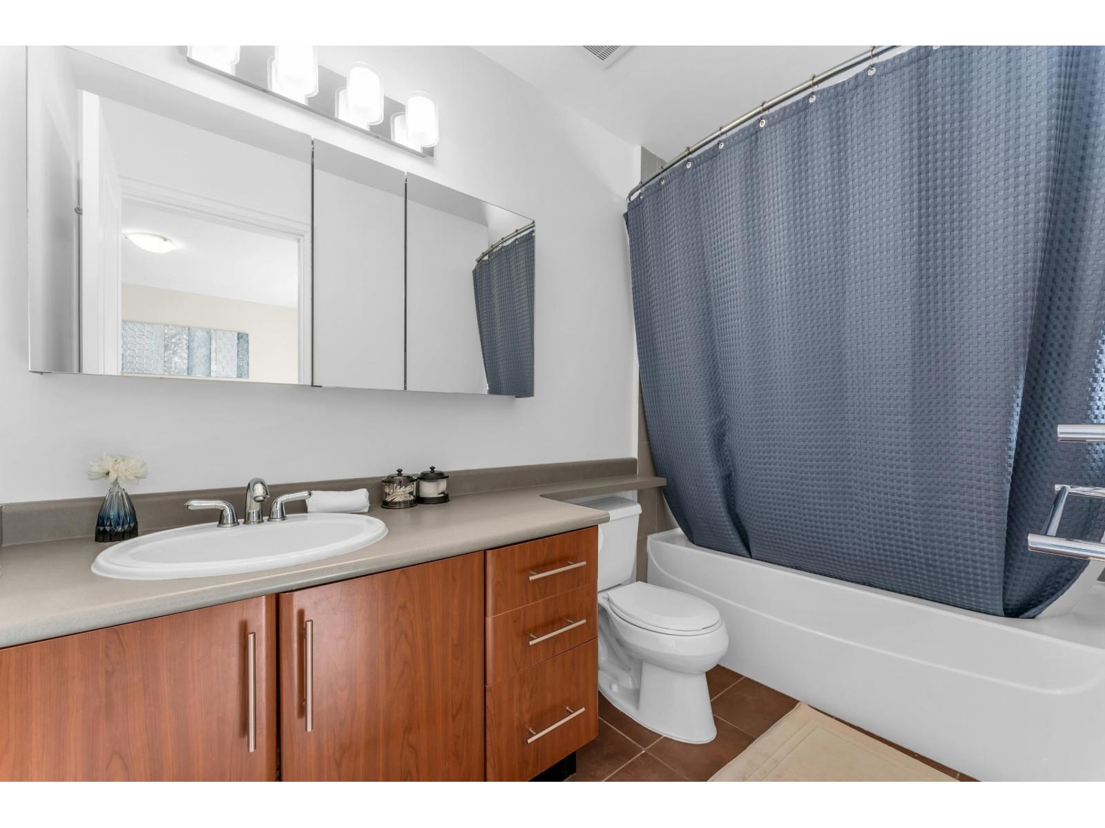 6 6110 138 Street Property Photo 24