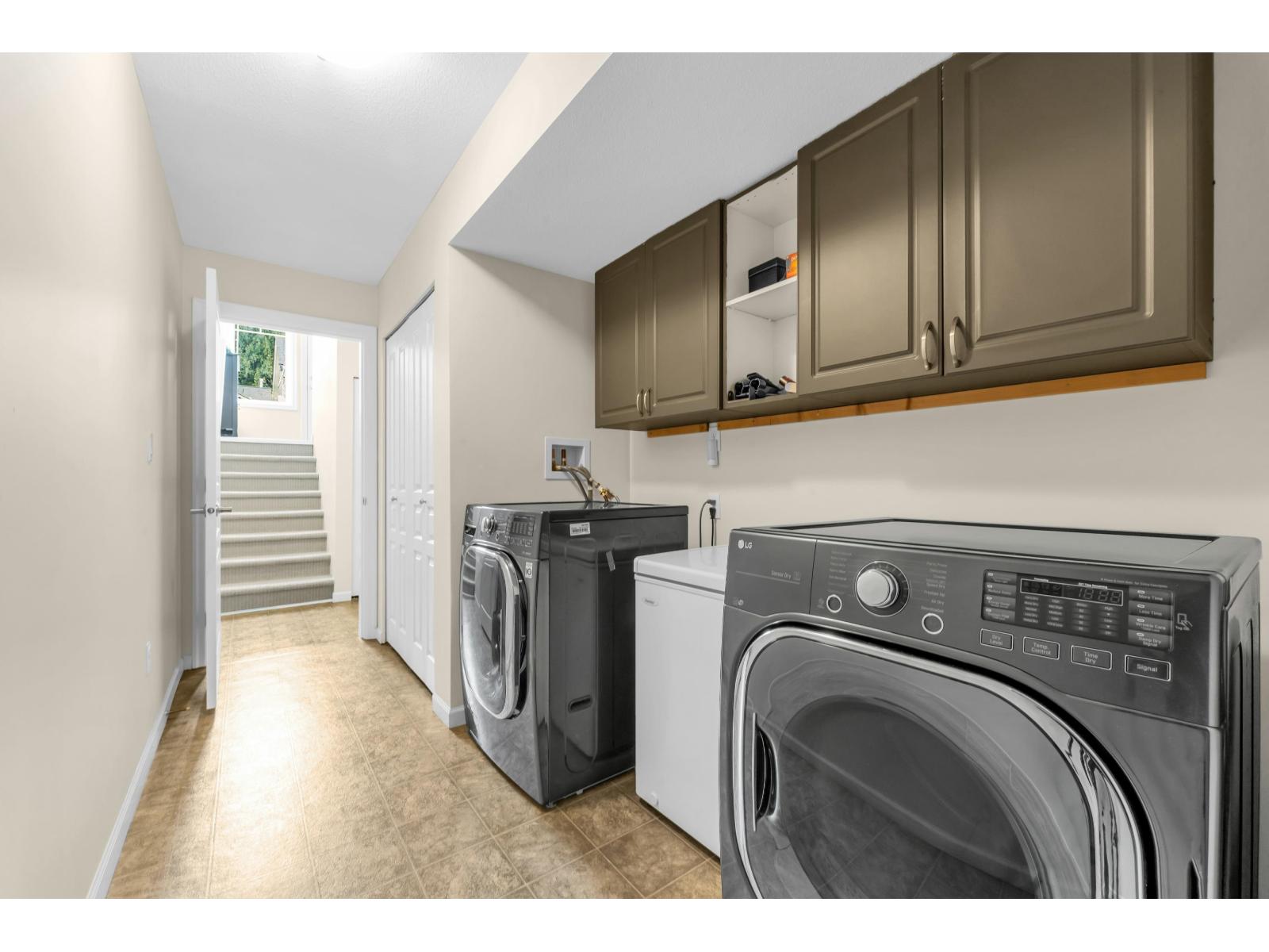 6 6110 138 Street Property Photo 32