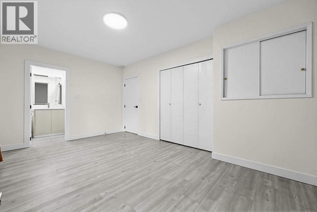 4936 Barker Crescent Property Photo 15