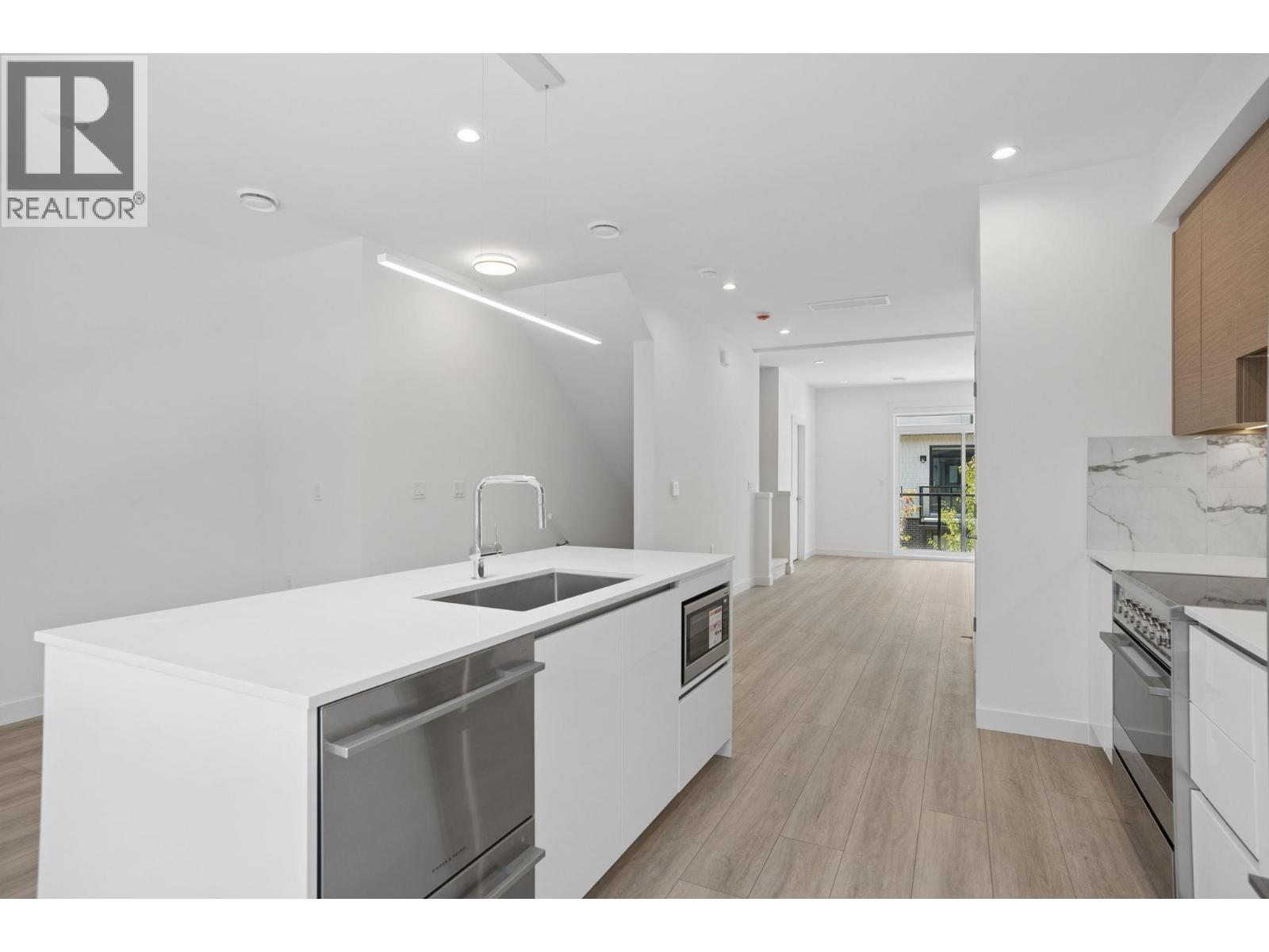 35 4337 Boundary Road Property Photo 15