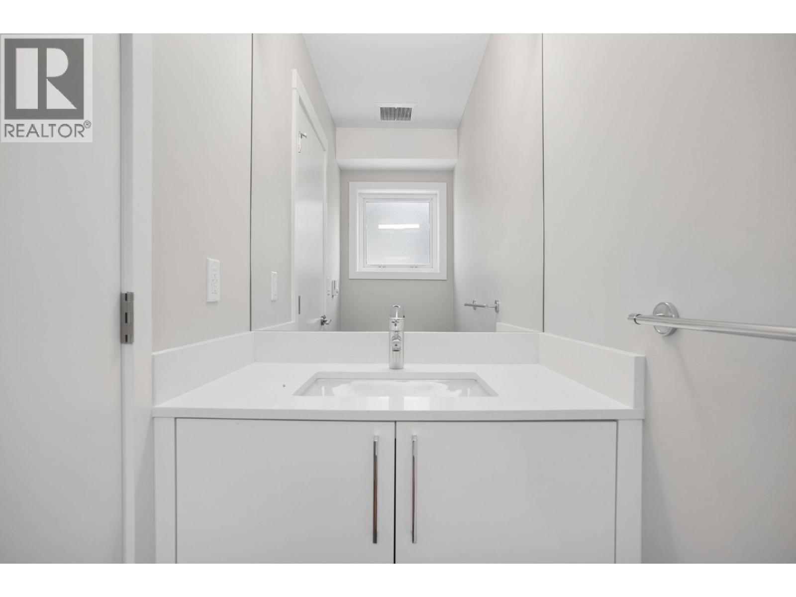 35 4337 Boundary Road Property Photo 26