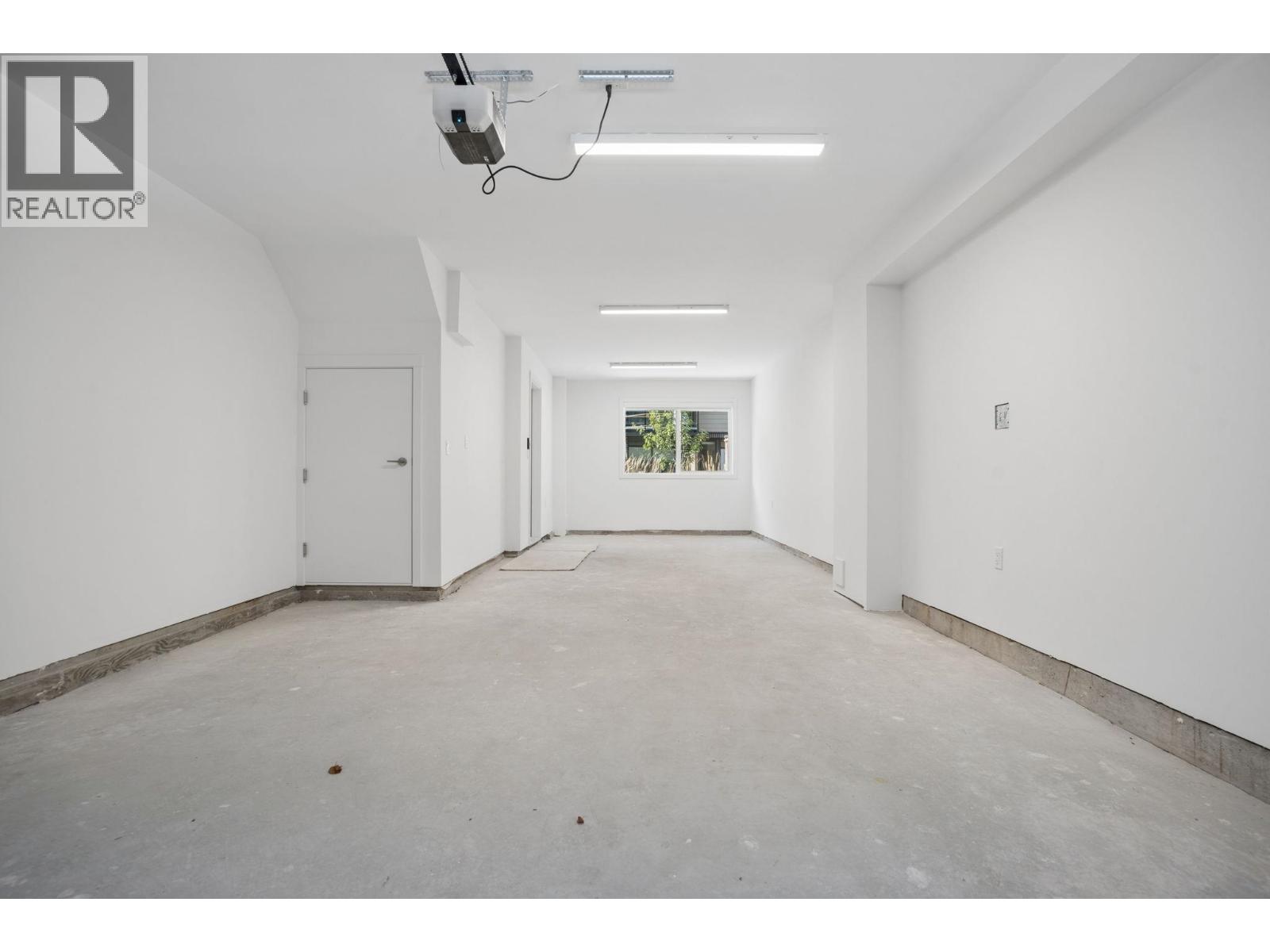 35 4337 Boundary Road Property Photo 29