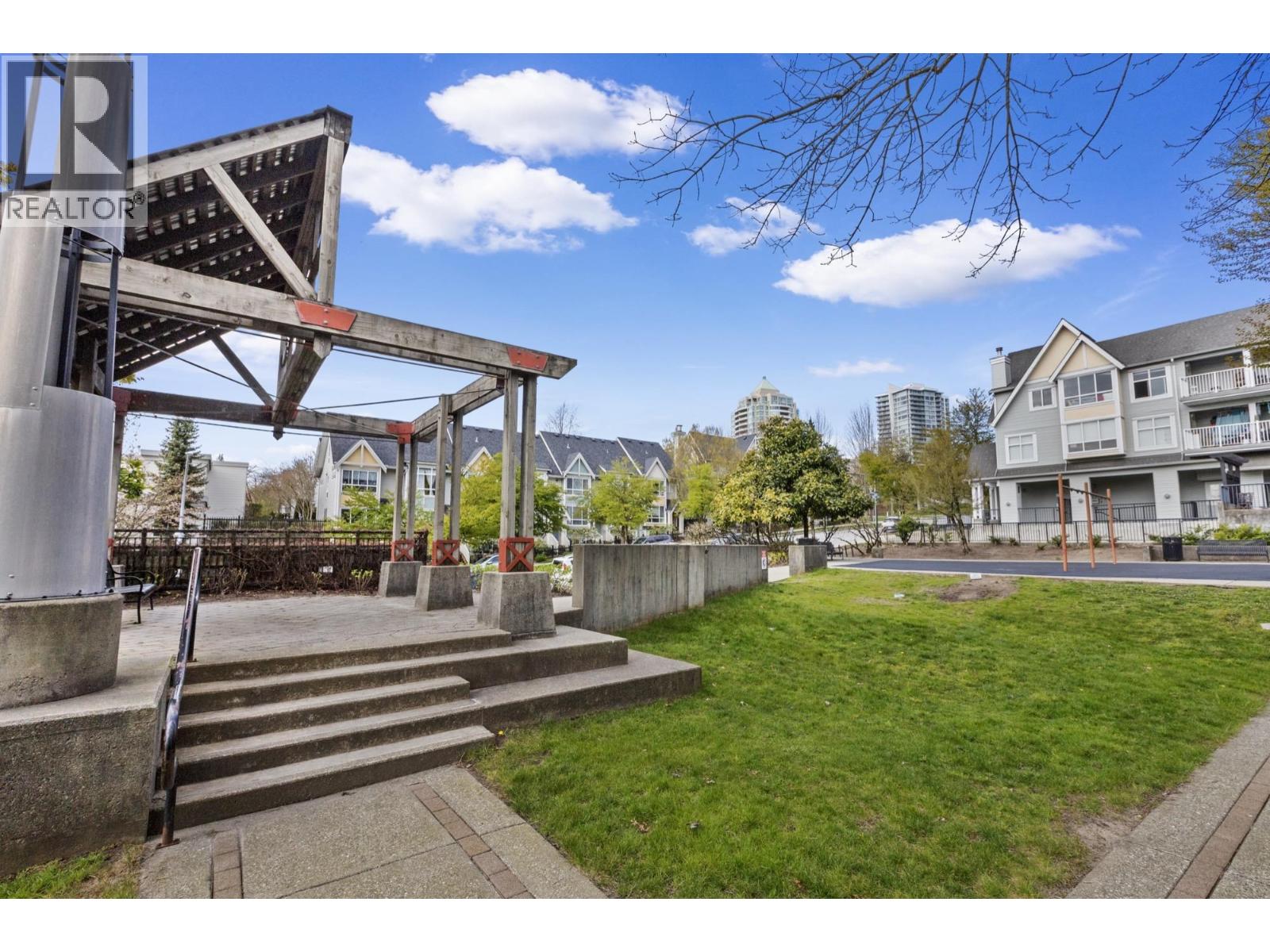 322 6833 Village Green Property Photo 19