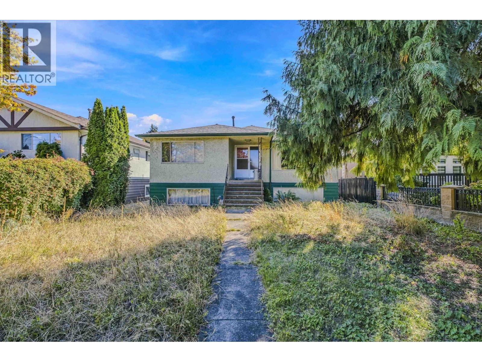 1154 E 53rd Avenue Property Photo 3