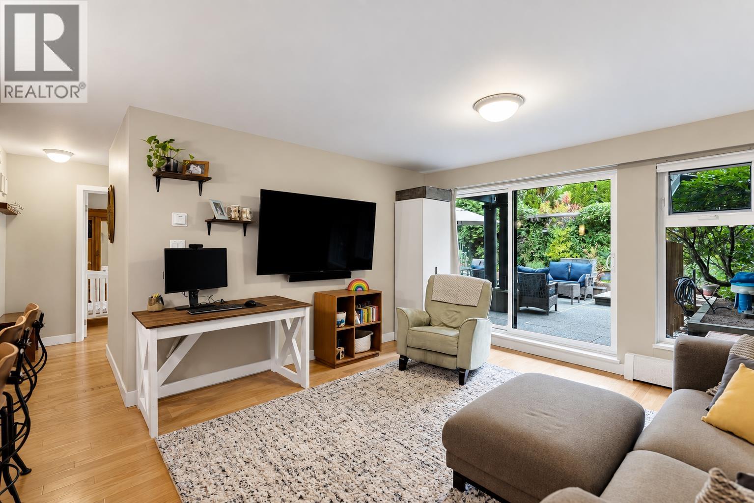 204 7377 Salisbury Avenue Photo de la propriété 1