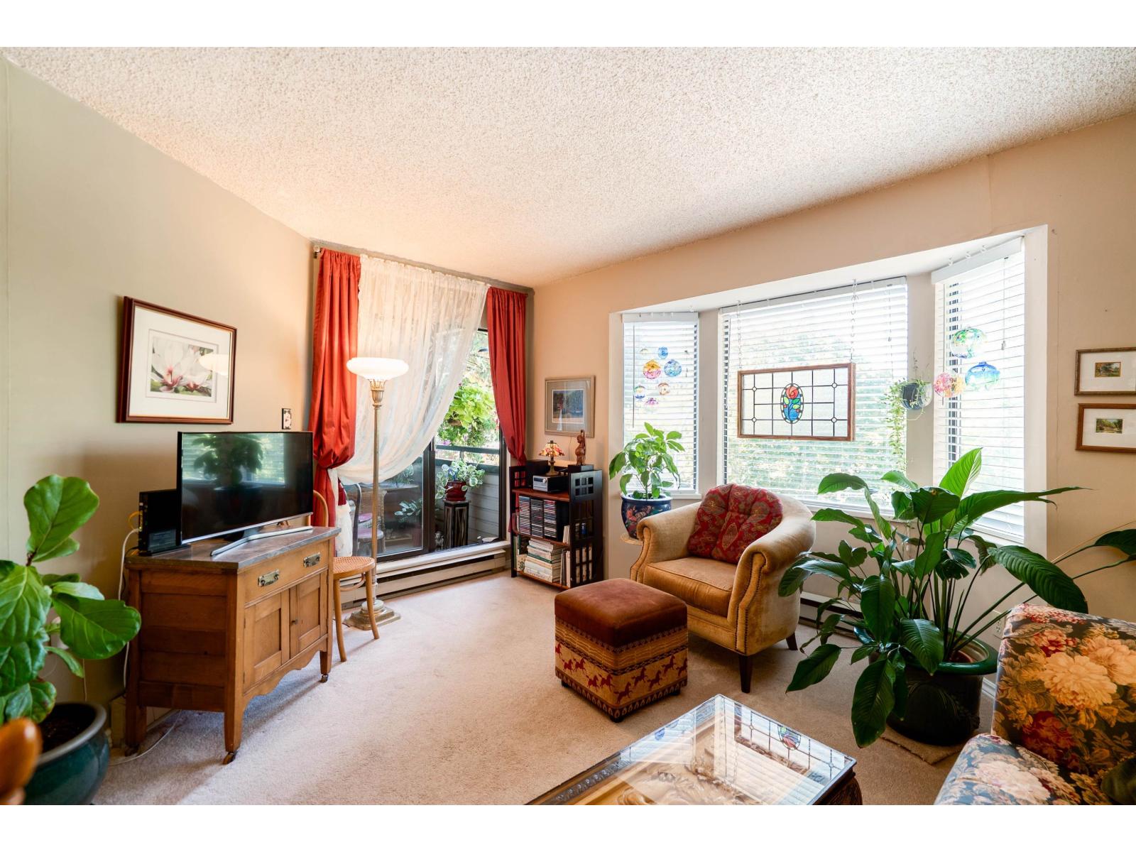 214 5224 204 Street Property Photo 10