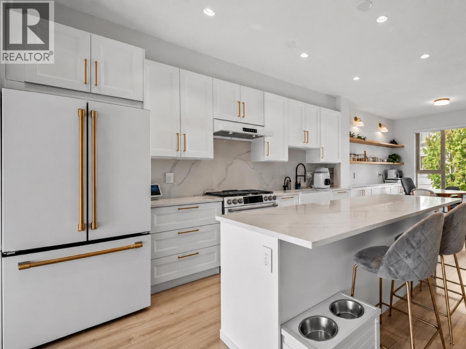 186 3105 Dayanee Springs Boulevard Property Photo 1